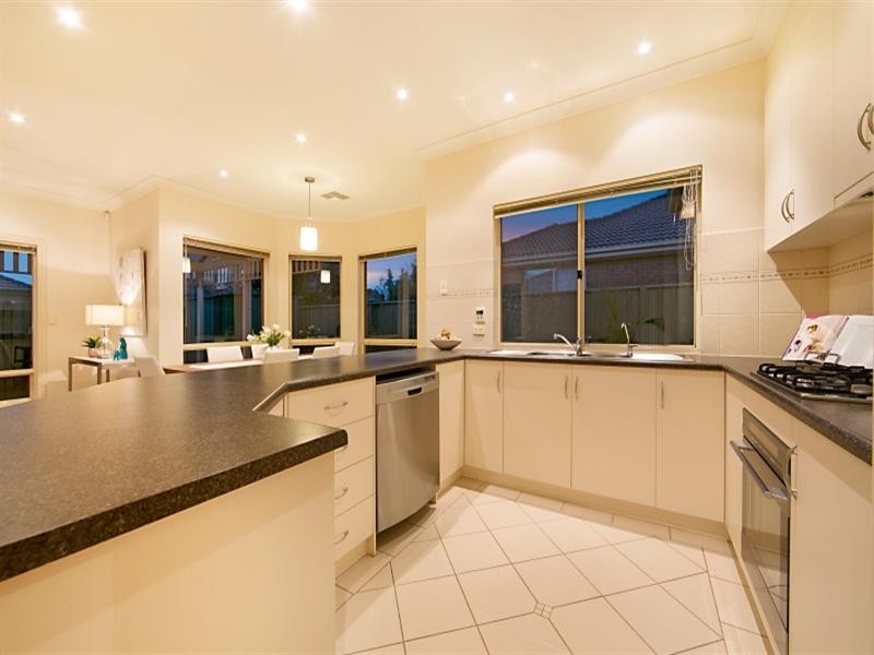 13 Ashwood Circuit, Mawson Lakes SA 5095