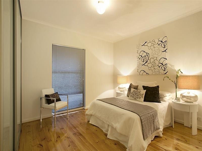 2/4a Gordon Road, Black Forest SA 5035