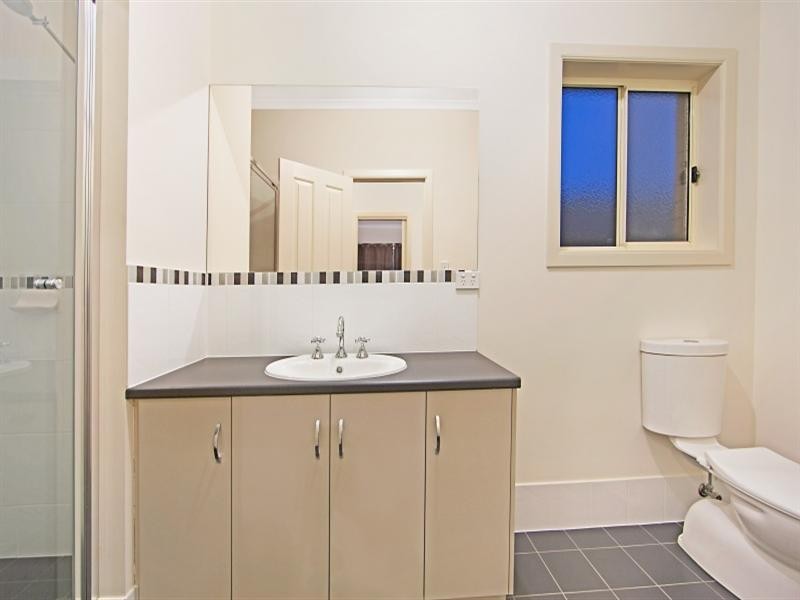 15 Chaucer Street, Clearview SA 5085