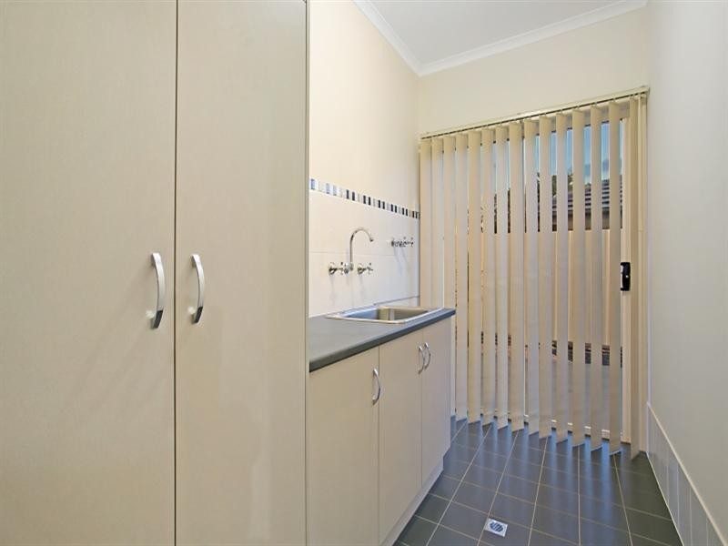 15 Chaucer Street, Clearview SA 5085