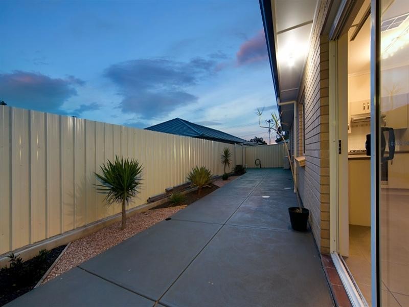 15 Chaucer Street, Clearview SA 5085