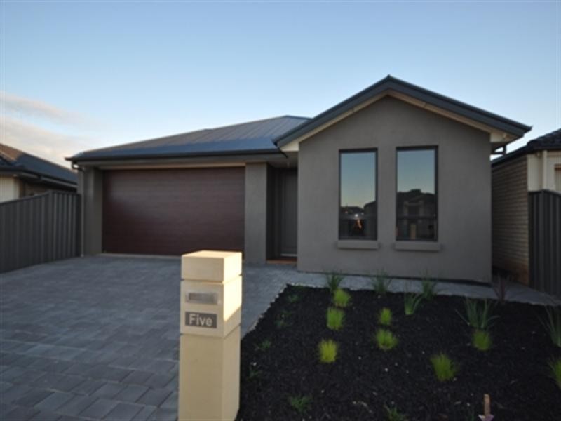 5 Lonsdale Crescent, Andrews Farm SA 5114