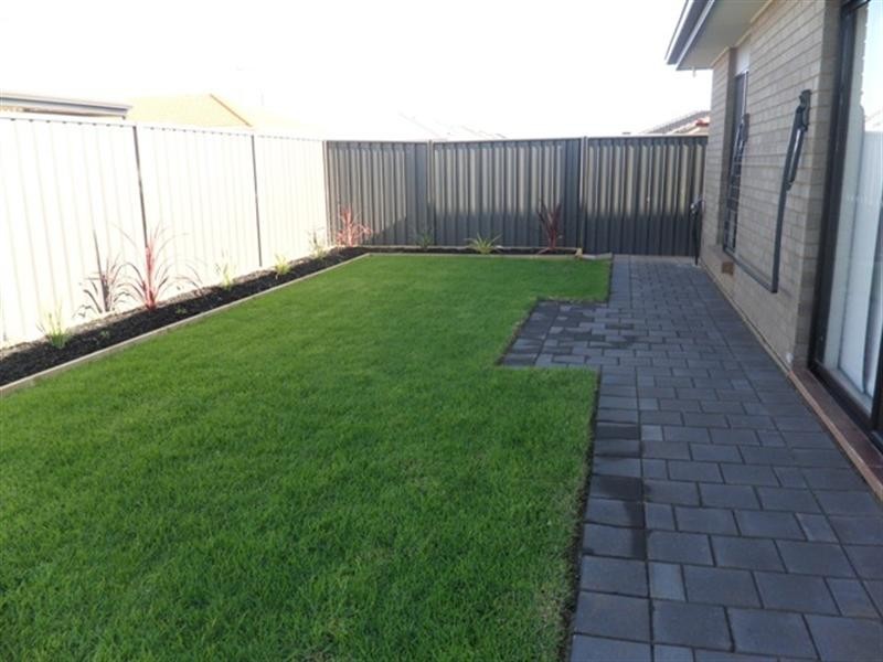 5 Lonsdale Crescent, Andrews Farm SA 5114