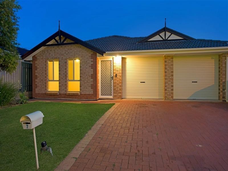 7 Hughes Court, Walkley Heights SA 5098