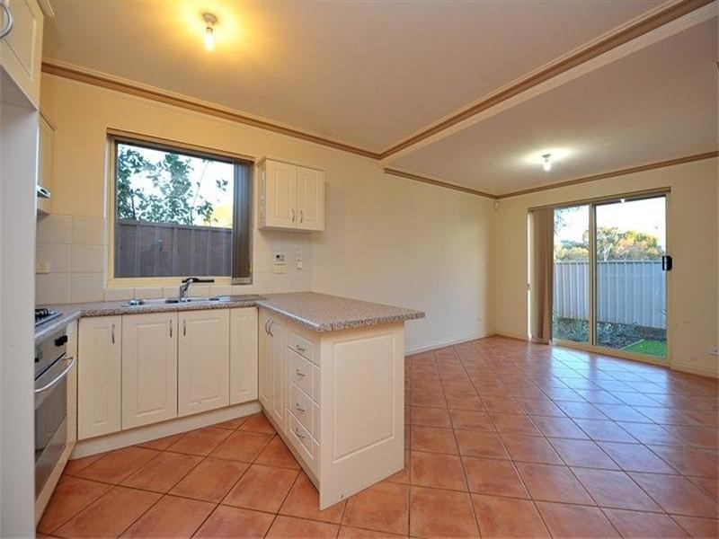 2/24 Grove Street, Modbury SA 5092