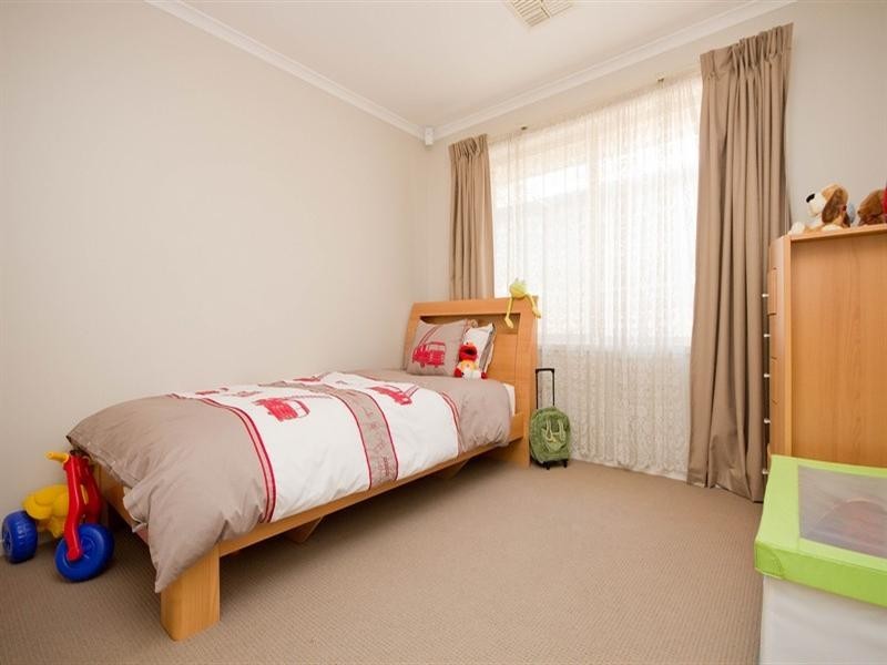 3 Silkie court (Pine Lakes), Parafield Gardens SA 5107