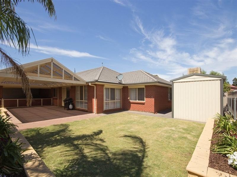 3 Silkie court (Pine Lakes), Parafield Gardens SA 5107