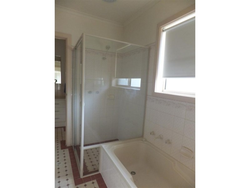 1 Mc Ewin Court, Enfield SA 5085