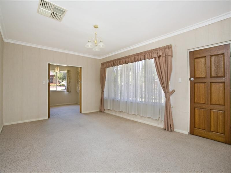 24 Cottenham Road, Banksia Park SA 5091