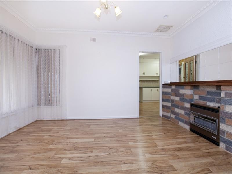 2 Harris Road, Redwood Park SA 5097