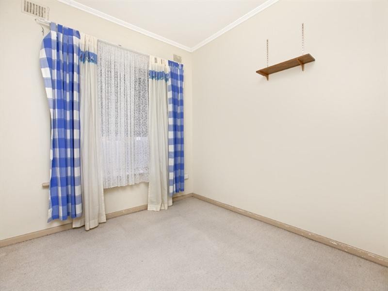 2 Harris Road, Redwood Park SA 5097