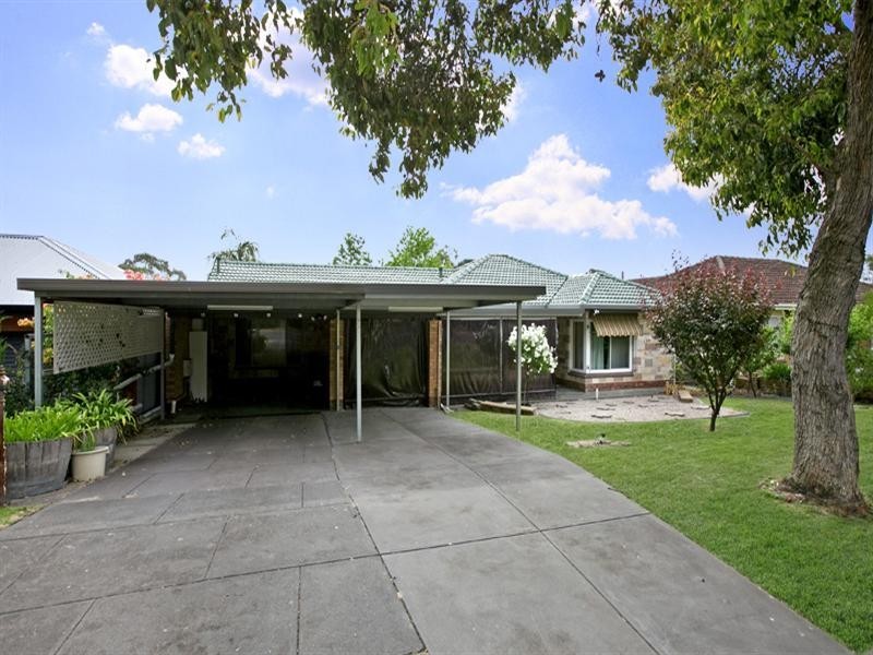 2 Harris Road, Redwood Park SA 5097