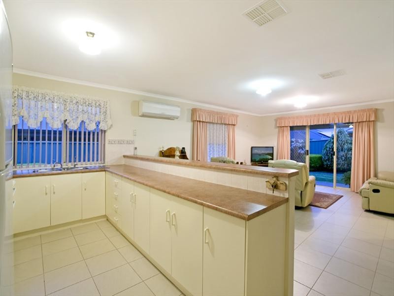 17 Jackeroo Crescent, Walkley Heights SA 5098