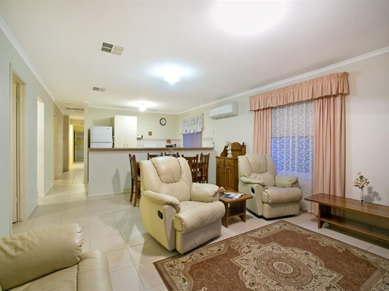 17 Jackeroo Crescent, Walkley Heights SA 5098