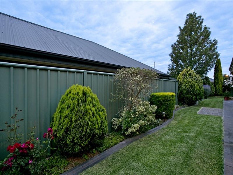 17 Jackeroo Crescent, Walkley Heights SA 5098