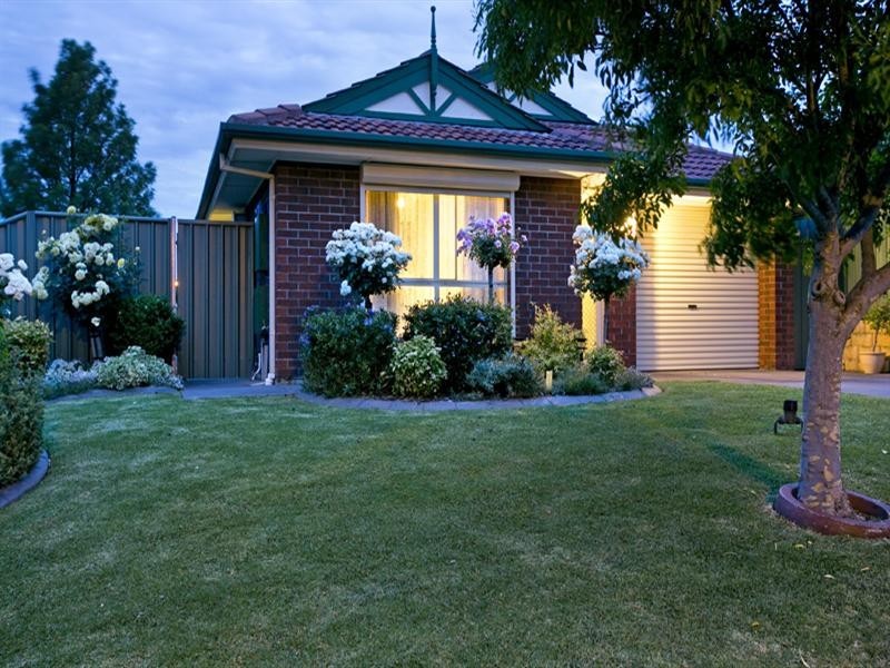 17 Jackeroo Crescent, Walkley Heights SA 5098