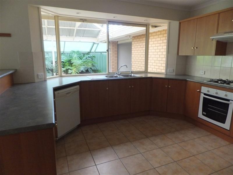 24 Sandstone Avenue, Walkley Heights SA 5098