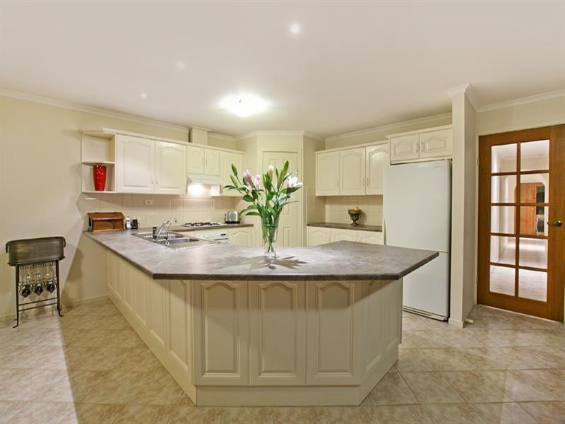 23 Saddle Crescent, Walkley Heights SA 5098