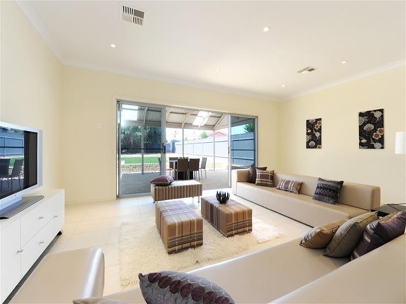 4 Wakelin Terrace, O’sullivan Beach SA 5166