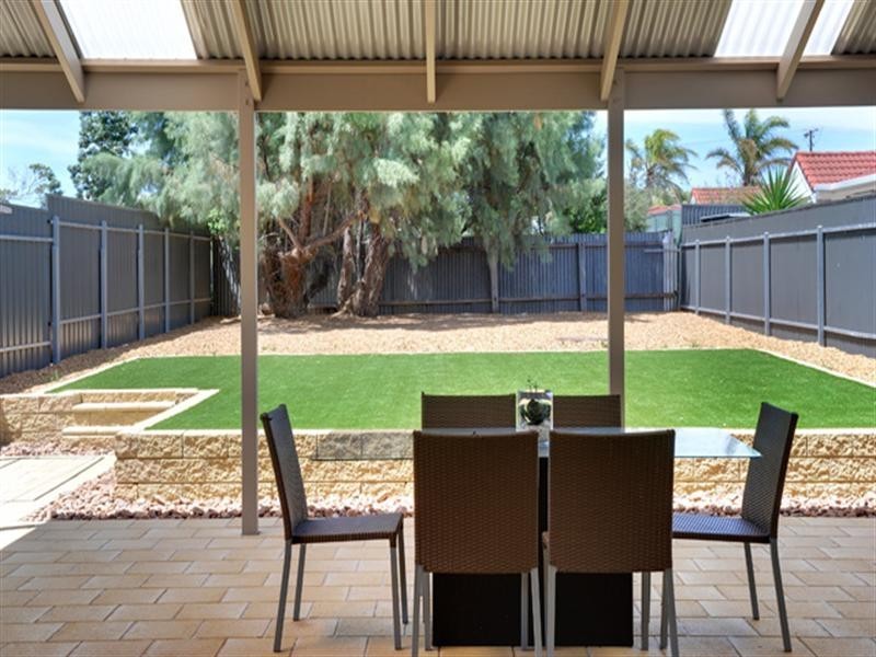 4 Wakelin Terrace, O’sullivan Beach SA 5166