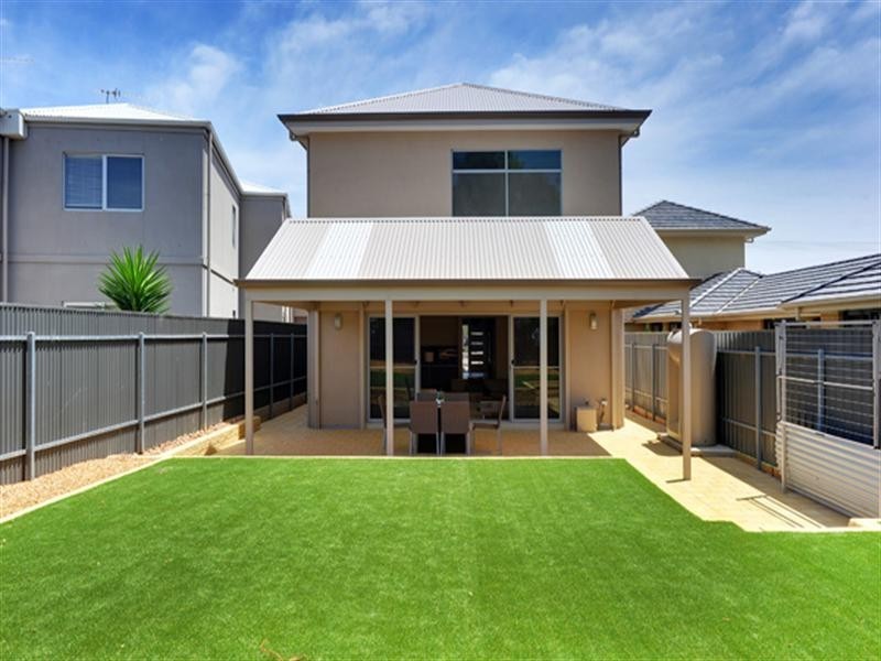 4 Wakelin Terrace, O’sullivan Beach SA 5166