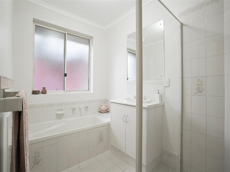 1 Farnborough Street, Oakden SA 5086