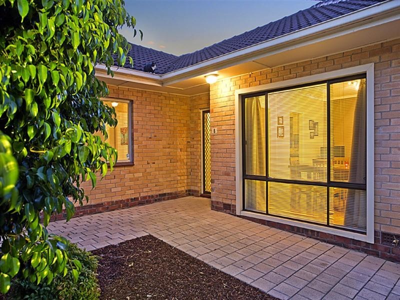 8 Dennis Crescent, Para Hills SA 5096