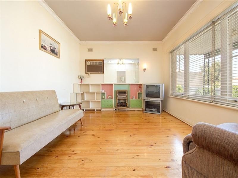 30 Radford Avenue, Clearview SA 5085