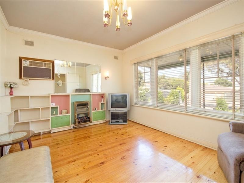 30 Radford Avenue, Clearview SA 5085