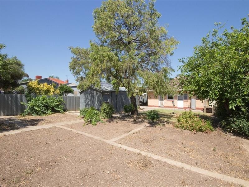 30 Radford Avenue, Clearview SA 5085