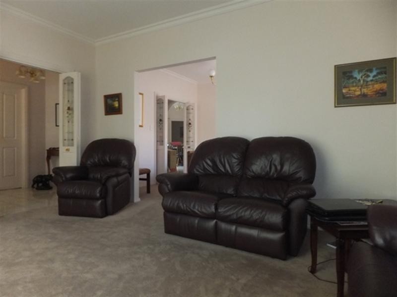 6 Sissinghurst Drive, Oakden SA 5086