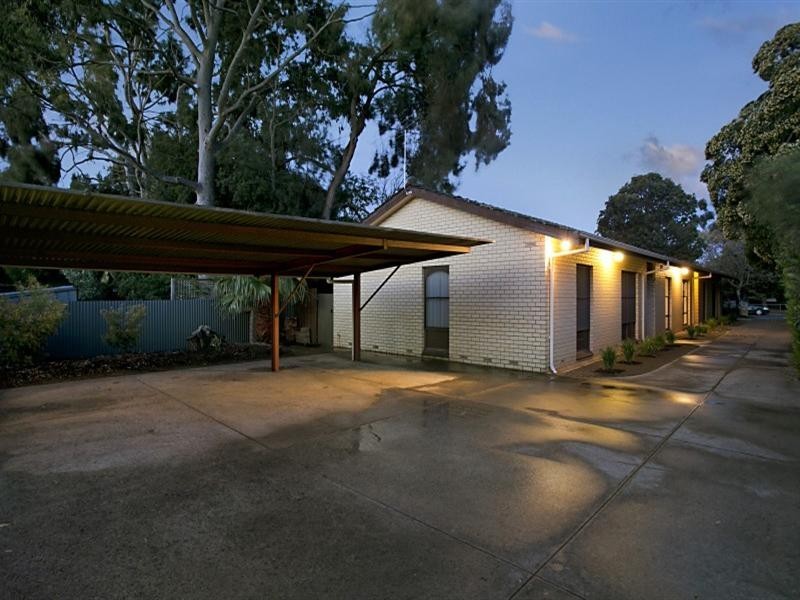 2/4a Gordon Road, Black Forest SA 5035