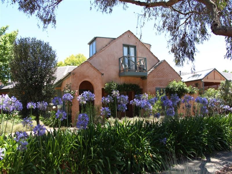 8 Mimosa Drive, Vale Park SA 5081