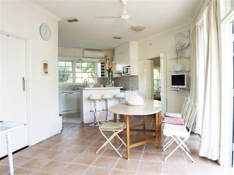 8 Mimosa Drive, Vale Park SA 5081