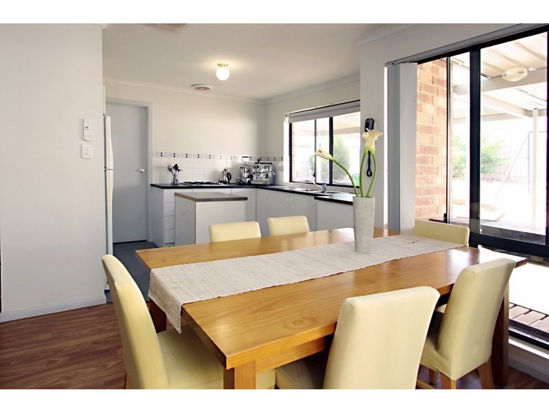 19 Lyle Court, Para Vista SA 5093