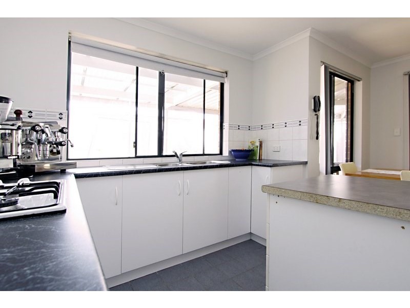 19 Lyle Court, Para Vista SA 5093