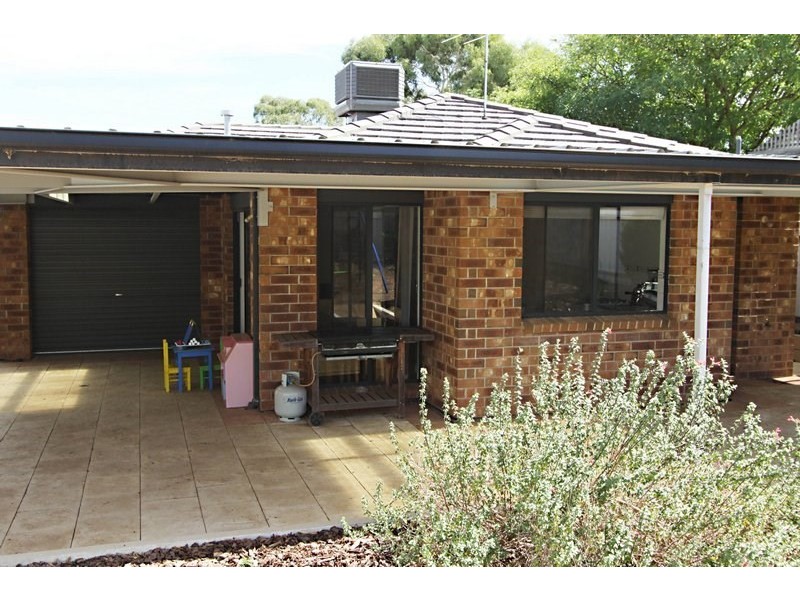 19 Lyle Court, Para Vista SA 5093