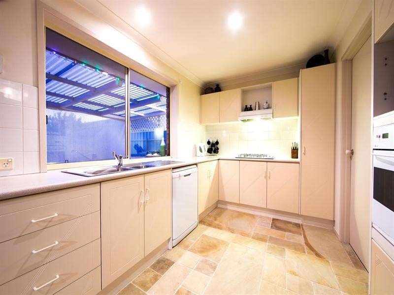 33 Bristol Terrace, Oakden SA 5086