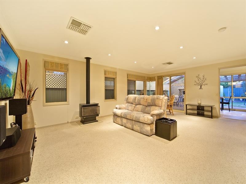 33 Bristol Terrace, Oakden SA 5086