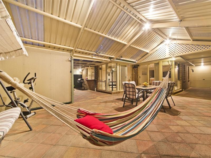 33 Bristol Terrace, Oakden SA 5086