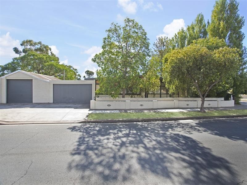 21 Branson Avenue, Clearview SA 5085