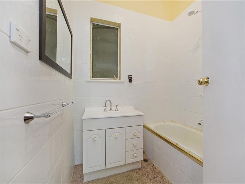 21 Branson Avenue, Clearview SA 5085