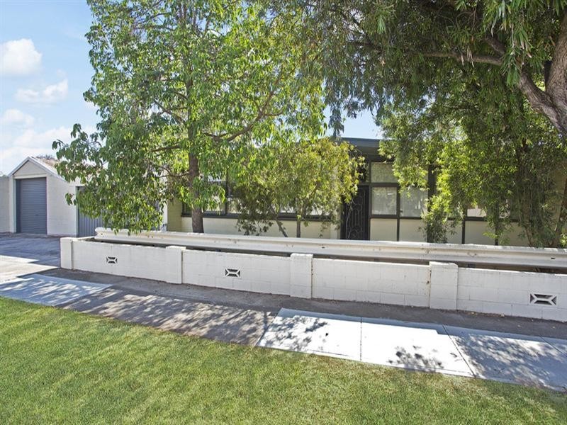 21 Branson Avenue, Clearview SA 5085