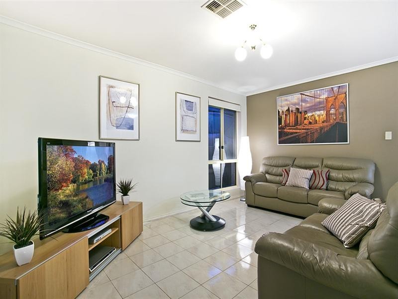 40 Attingham Crescent, Oakden SA 5086