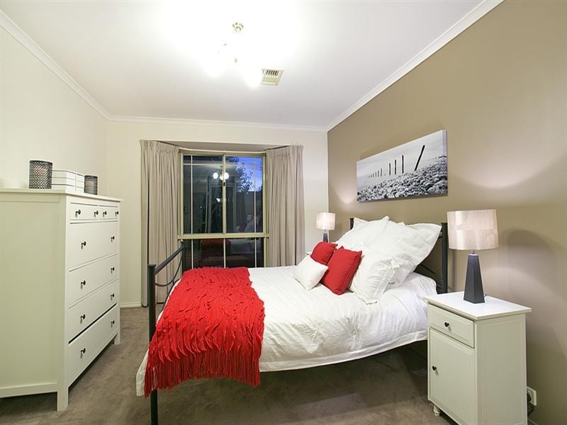 40 Attingham Crescent, Oakden SA 5086