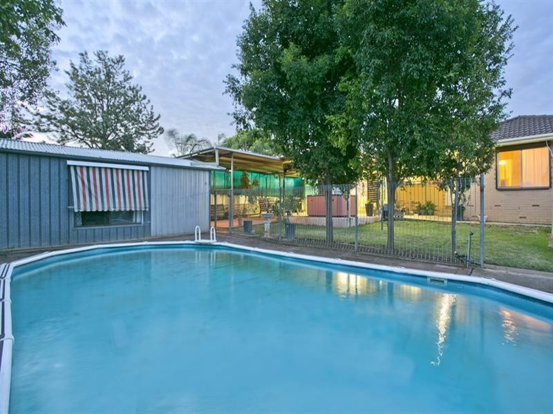 14 Eyre Crescent, Valley View SA 5093