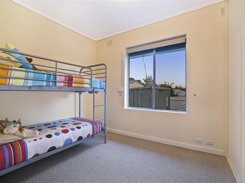 14 Eyre Crescent, Valley View SA 5093
