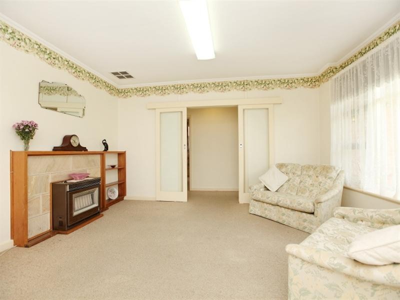 4 Turner Avenue, Clearview SA 5085