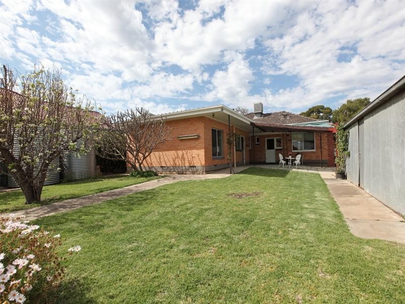 4 Turner Avenue, Clearview SA 5085