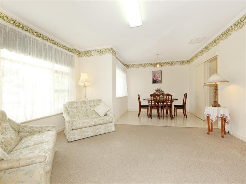 4 Turner Avenue, Clearview SA 5085